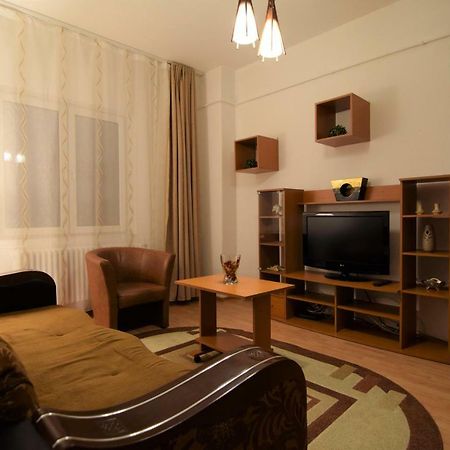 Resedinta Lui Calin Daire Bükreş Dış mekan fotoğraf